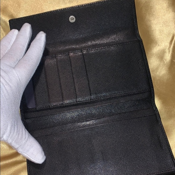 Prada Black Saffiano Leather Wallet - Picture 8 of 16